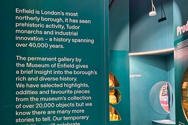 Public exhibition display text